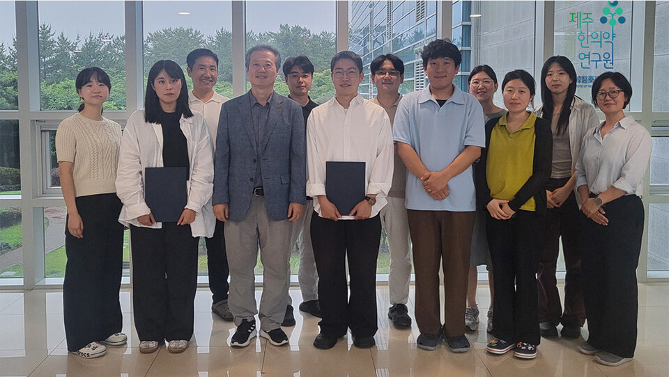 428009_447689_536 (1).jpg